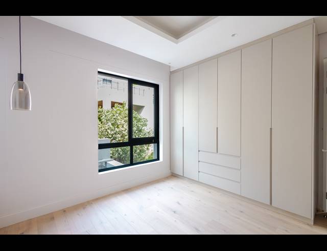 3 BEDROOM APARTMENT SOLD IN ORANJEZICHT